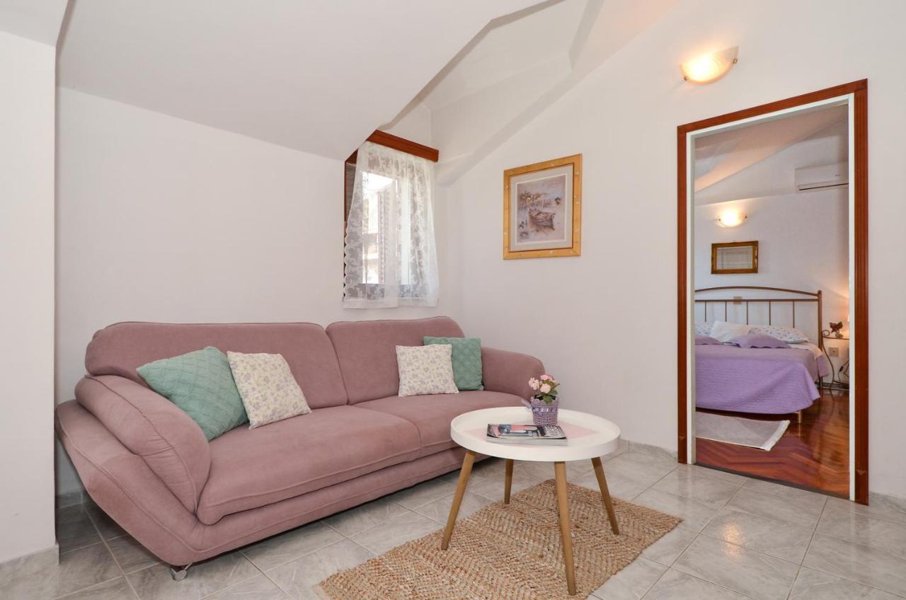 Apartmani Basic 1 スプリト エクステリア 写真