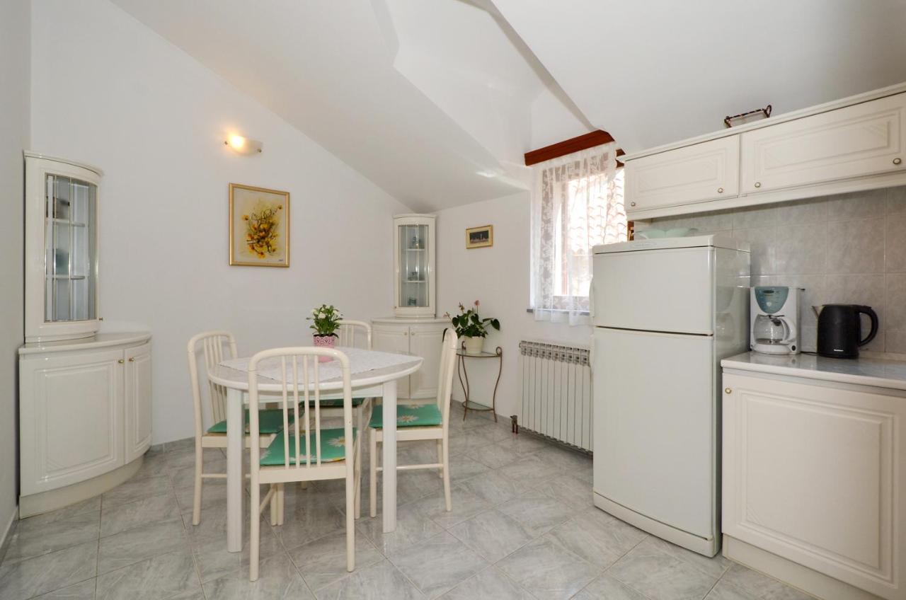 Apartmani Basic 1 スプリト エクステリア 写真
