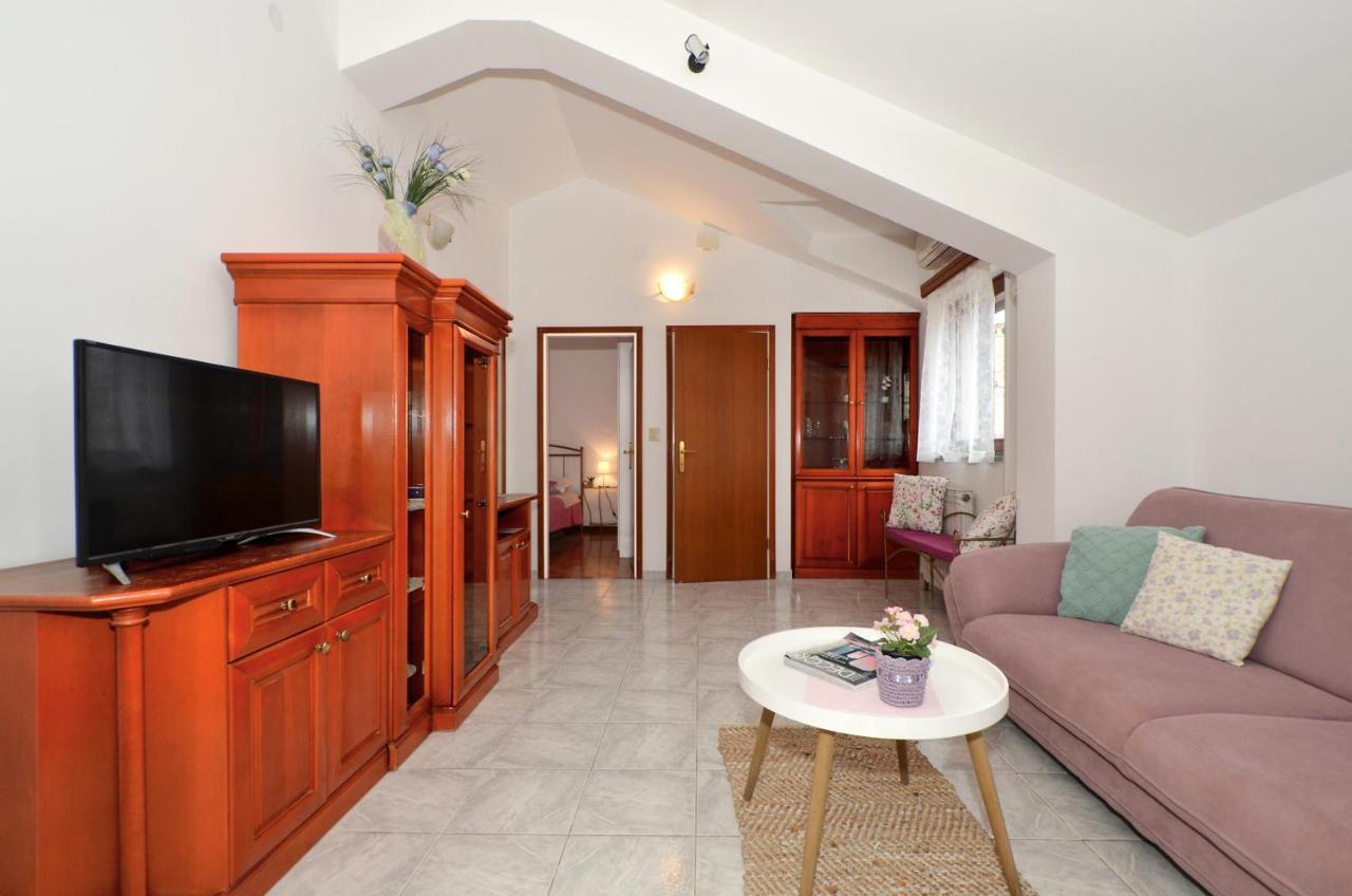 Apartmani Basic 1 スプリト エクステリア 写真