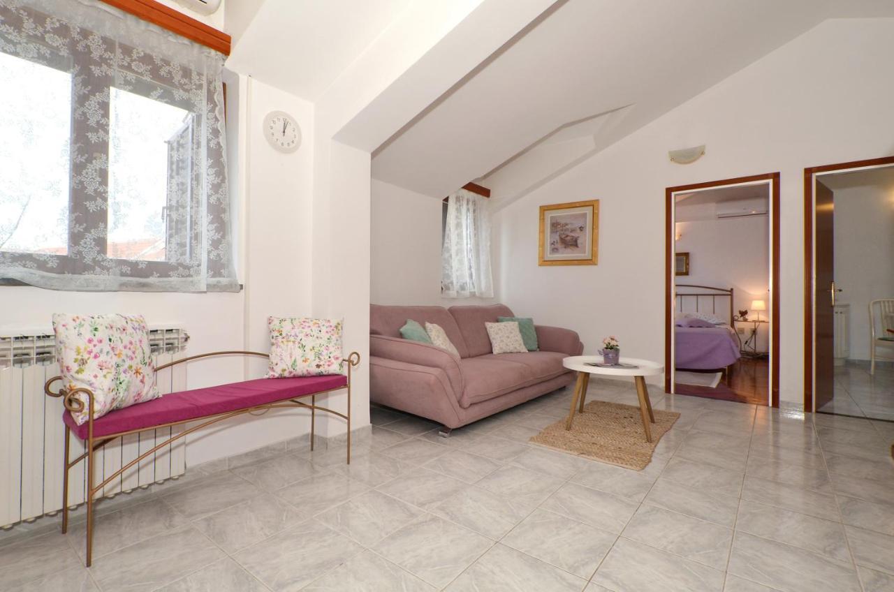 Apartmani Basic 1 スプリト エクステリア 写真